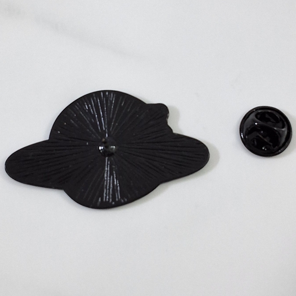 Burger Planet Enamel Pin, Brooch, NEW - Picture 4 of 4
